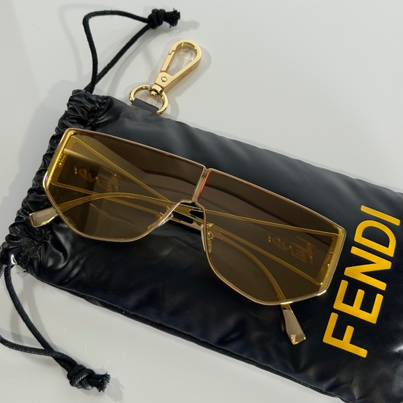 Fendi FE40051U Shield Sunglasses Gold Yellow Lens Oversized main image 8